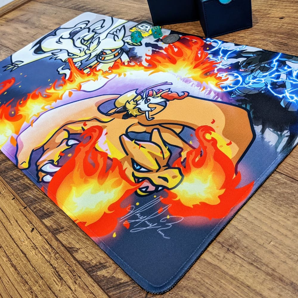 God of Cards: Stay Classy Play Mat Through Fire and Flames 1 Produktbild