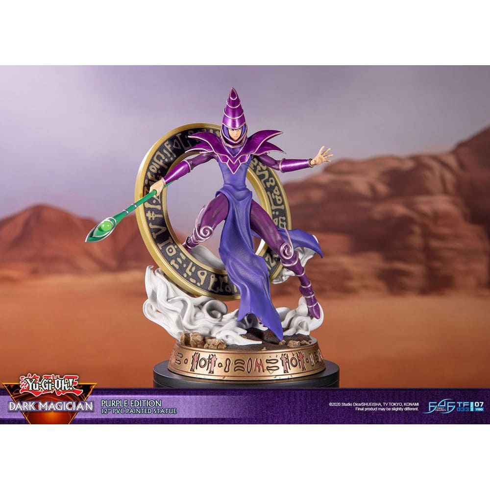 God of Cards: Yugioh PVC Statue Dark Magician Purple Version 29cm 1 Produktbild