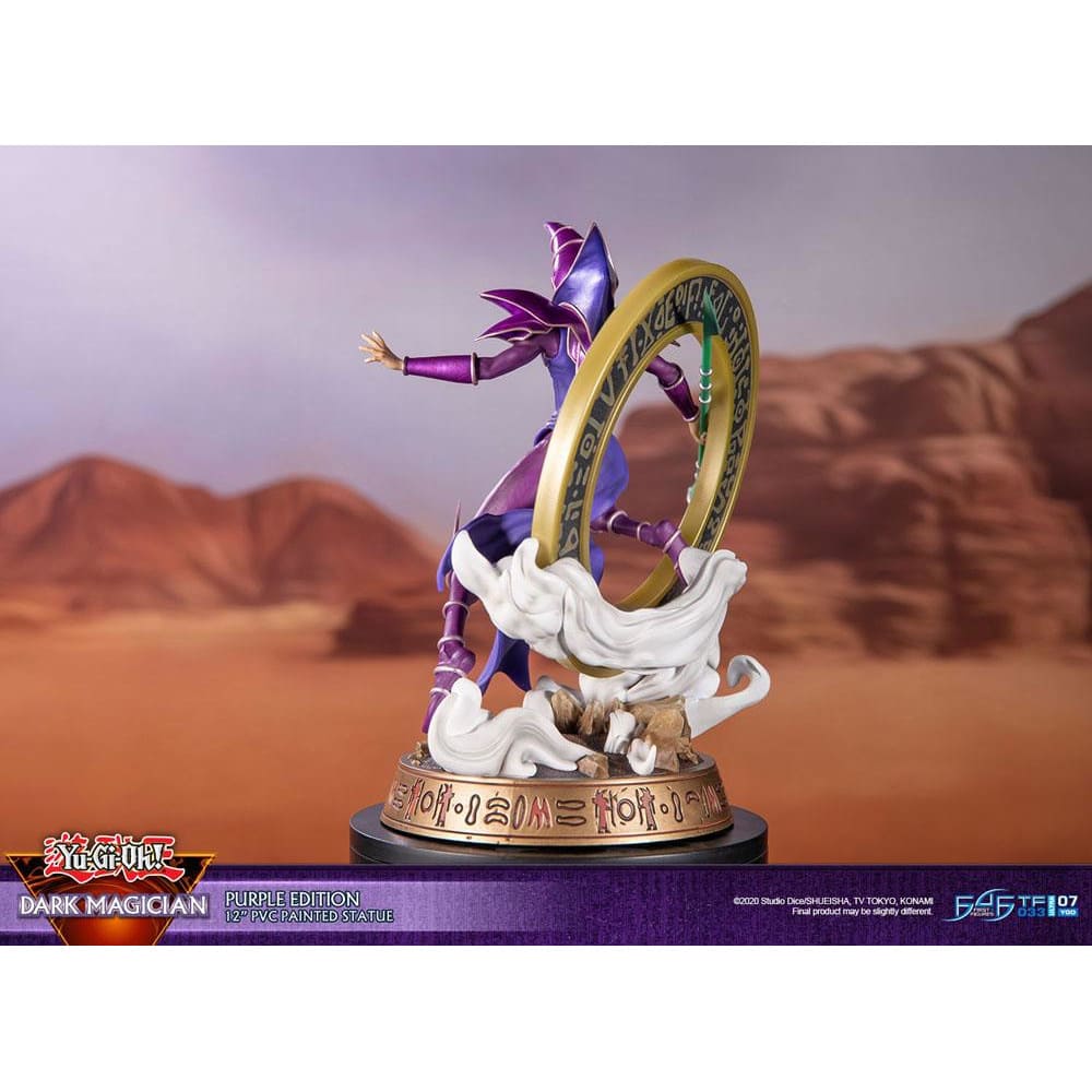 God of Cards: Yugioh PVC Statue Dark Magician Purple Version 29cm 5 Produktbild